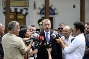Sel ve yangınlarla genel hayatın olumsuz etkilendiği yerlerin, afet b&ouml;lgesi