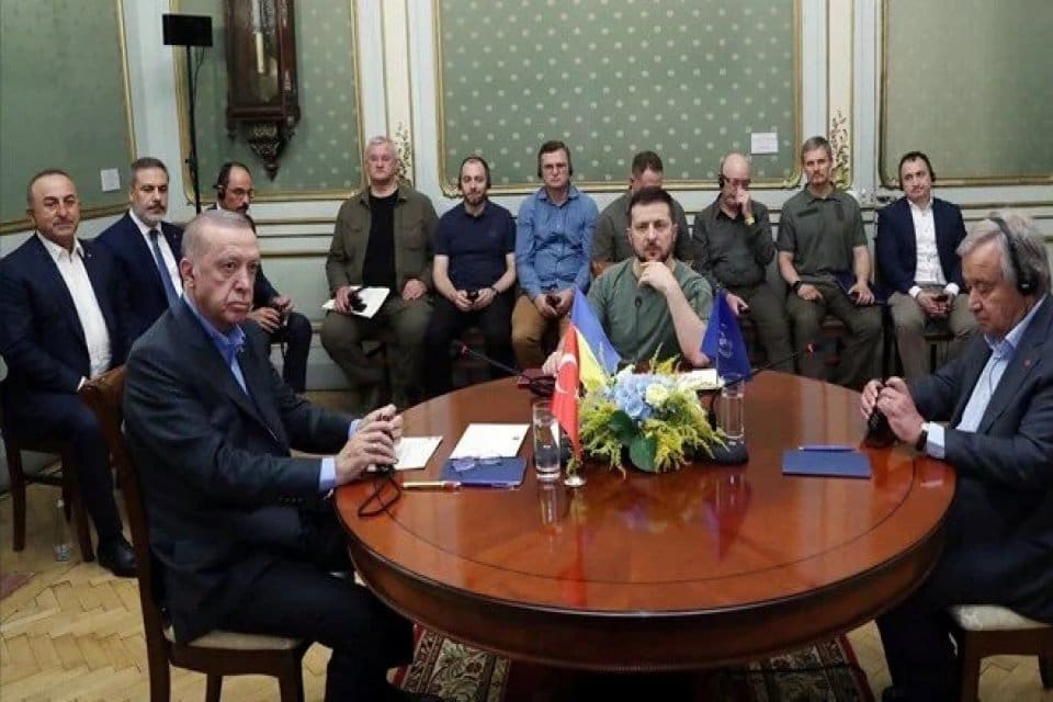 Cumhurbaşkanı Erdoğan, Ukrayna Devlet Başkanı Zelenski ve BM Genel Sekreteri