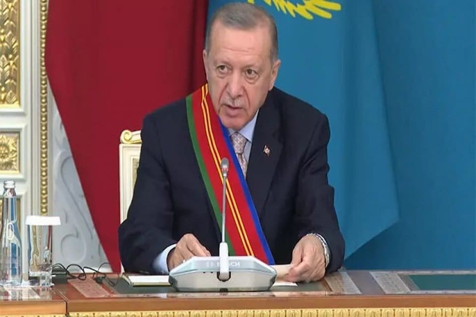 Cumhurbaşkanı Recep Tayyip Erdoğan ve Kazakistan Cumhurbaşkanı Kasım C&ouml;mert Tokayev,