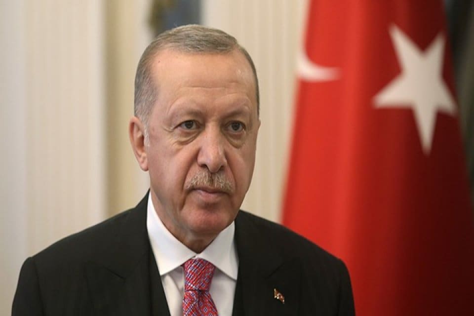 Cumhurbaşkanı Erdoğan, "Sosyal medya demokrasi i&ccedil;in ana tehdit. K&uuml;resel bir
