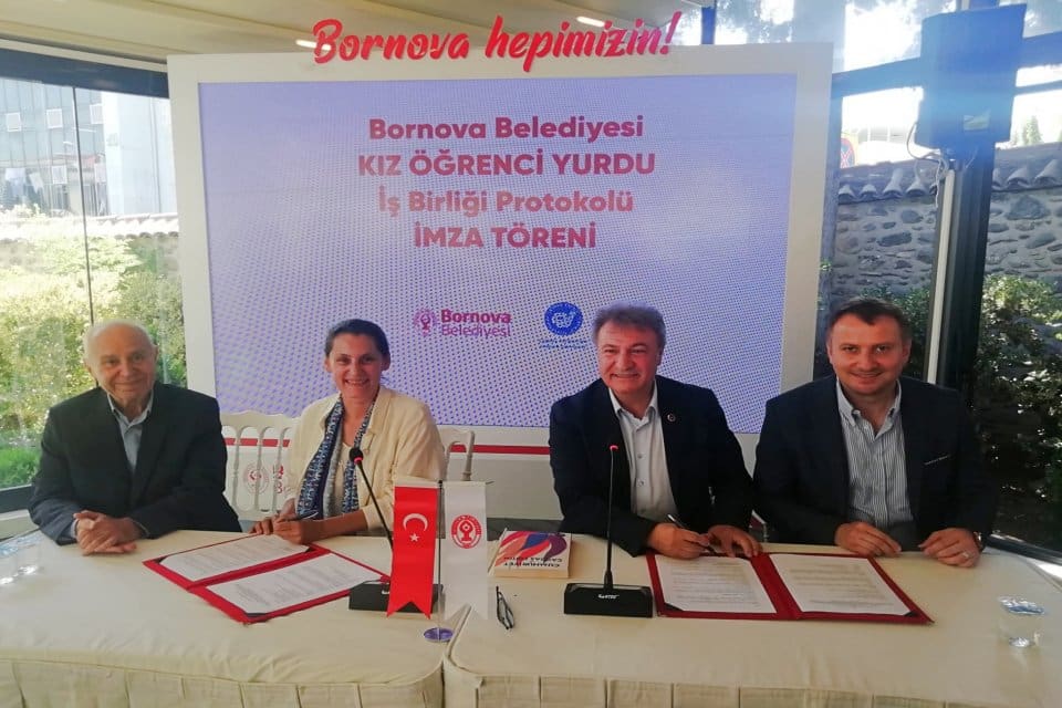 &Ccedil;ağdaş Yaşamı Destekleme Derneği (&Ccedil;YDD) ve Bornova Belediyesi işbirliğiyle Bornova