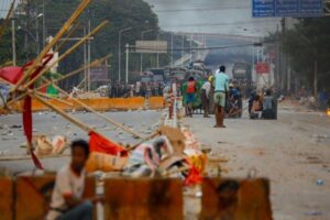 Myanmar'da askeri darbeyle seçilmiş hükümeti deviren orduya bağlı mahkeme, gözaltında