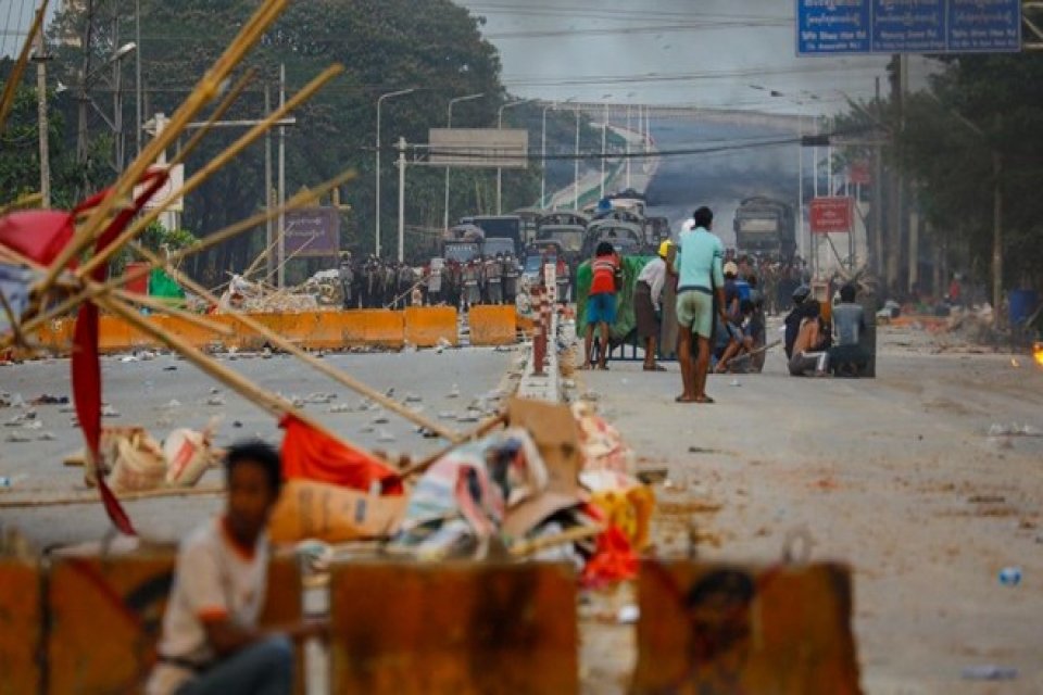 Myanmar'da askeri darbeyle seçilmiş hükümeti deviren orduya bağlı mahkeme, gözaltında