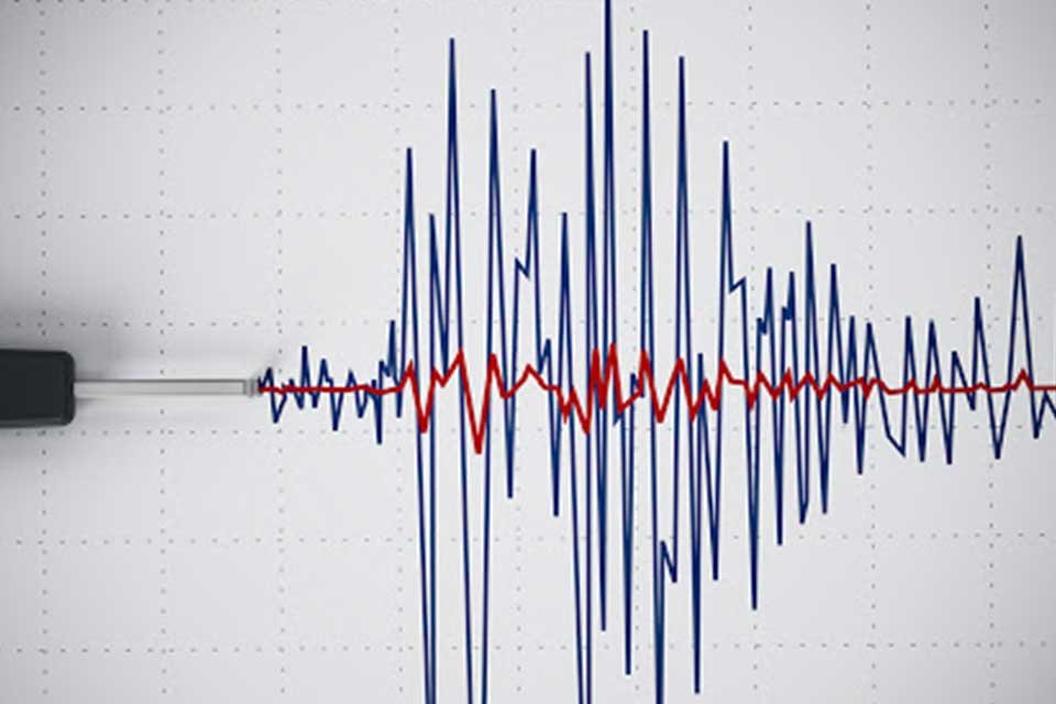 Ege Denizi'nde Muğla'nın Datça ilçesi açıklarında Richter ölçeğine göre 4.9