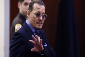 Amber Heard ve Johnny Depp arasında ge&ccedil;en karalama davası tamamlanmış