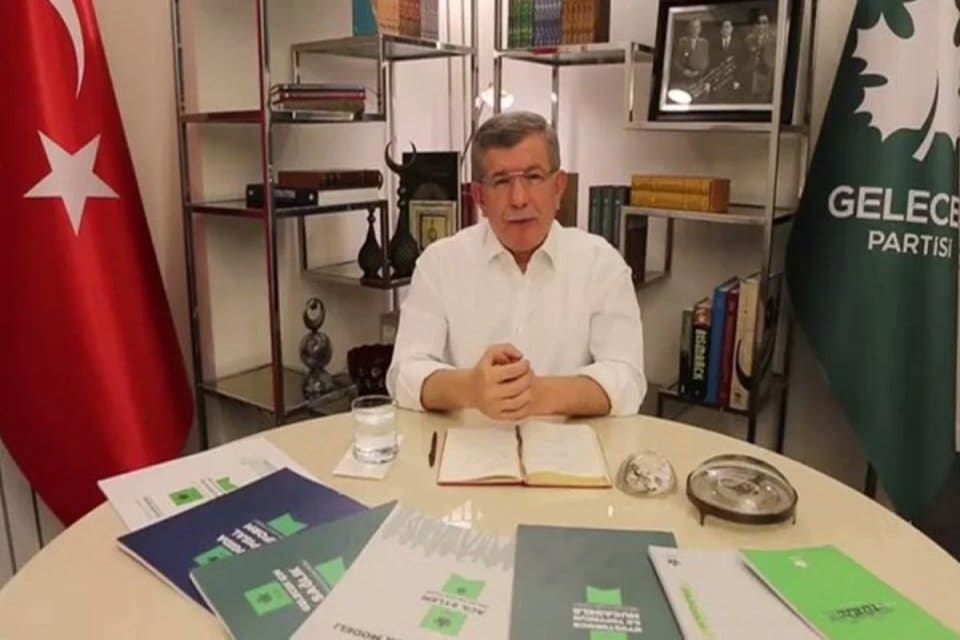 Gelecek Partisi Genel Başkanı Ahmet Davutoğlu, AK Parti grup toplantısında