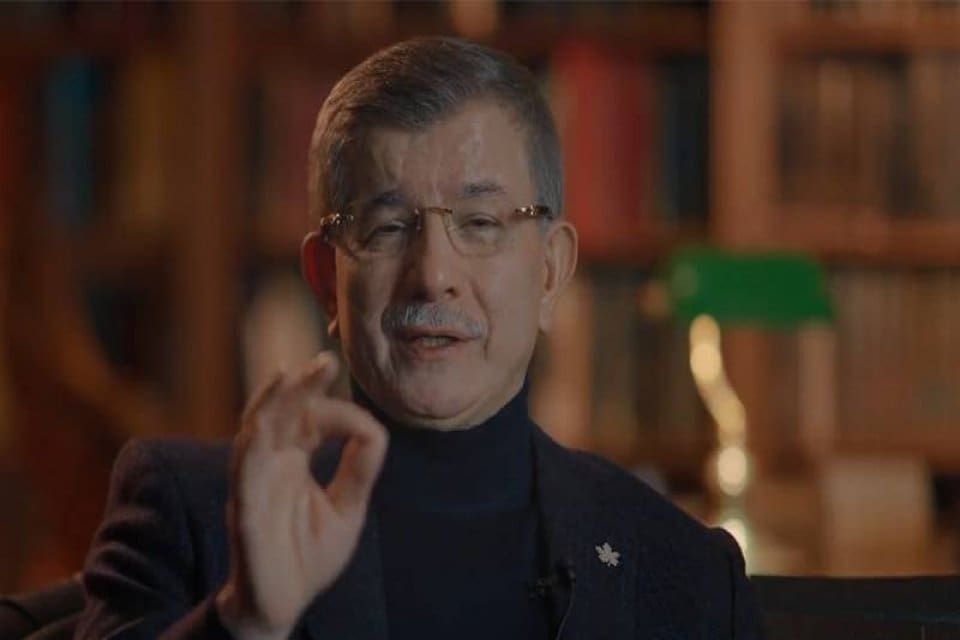 Gelecek Partisi lideri&nbsp;Ahmet Davutoğlu, yerli otomobil TOGG'a ilişkin olarak,&nbsp;"Bir asgari