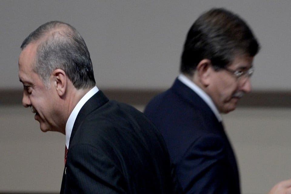 Gelecek Partisi Genel Başkanı Ahmet Davutoğlu, sosyal medya hesabından bir