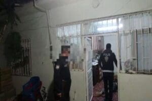 Adıyaman'da polisin DEAŞ ter&ouml;r &ouml;rg&uuml;t&uuml;ne y&ouml;nelik d&uuml;zenlediği operasyonda 10 kişi