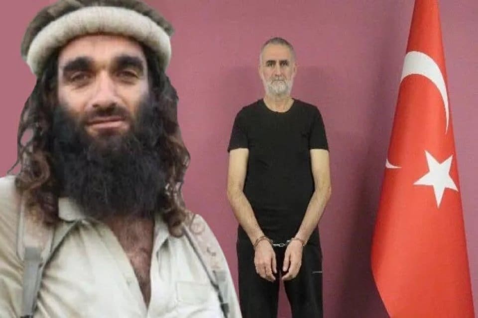 Milli İstihbarat Teşkilatı'nın (MİT) Suriye'de ger&ccedil;ekleştirdiği operasyonla yakalanarak T&uuml;rkiye&rsquo;ye getirilen
