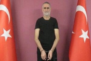 Milli İstihbarat Teşkilatı'nın (MİT) Suriye'de ger&ccedil;ekleştirdiği operasyonla yakalanarak T&uuml;rkiye'ye getirilen