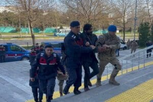Tekirdağ'da ter&ouml;r &ouml;rg&uuml;t&uuml; DEAŞ'a y&ouml;nelik operasyonda g&ouml;zaltına alınan 5 ş&uuml;pheliden