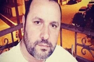 Bartın&rsquo;ın Amasra il&ccedil;esinde psikolojik sorunları olduğu &ouml;ğrenilen E.K (19), bı&ccedil;akla