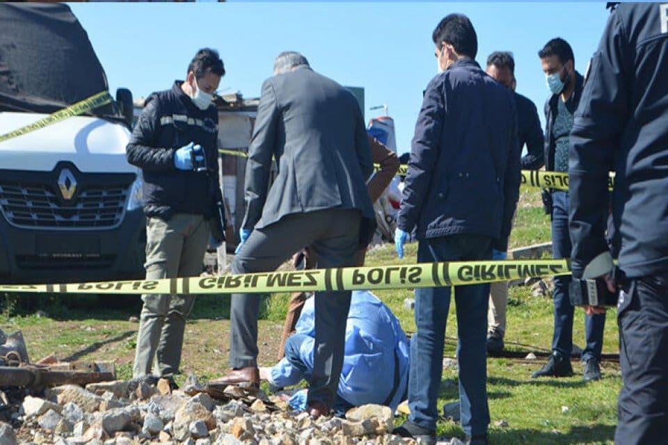 Balıkesir&rsquo;in Ayvalık il&ccedil;esinde korkun&ccedil; bir olay yaşandı. İlk Kurşun Tepesi&rsquo;ndeki