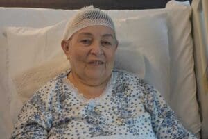 İZMİR'de Fahriye Varan (71), genellikle diş ağrısıyla karıştırılan ve 'delirten