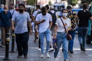 Enfeksiyon Hastalıkları Uzmanı Do&ccedil;. Dr. Elif Hakko, &ldquo;Gen&ccedil; ve &ccedil;ocuklarda