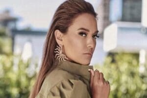 &Uuml;nl&uuml; şarkıcı Demet Akalın, sosyal medya hesabından yaptığı paylaşımda yemek