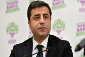 HDP'nin cezaevinde tutulan eski Eş Genel Başkanı Selahattin Demirtaş, sosyal