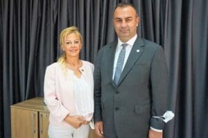 CHP İzmir Milletvekili Ednan Arslan, İzmir Gazeteciler Cemiyeti Başkanı Dilek
