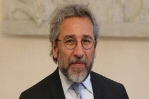 Can D&uuml;ndar i&ccedil;in silahlı ter&ouml;r &ouml;rg&uuml;t&uuml;ne &uuml;ye olmaksızın bilerek ve
