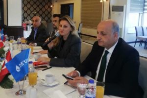Basın-yayın kurumlarının temsilcileri ve muhabirlerle Balçova Termal Otel’de kahvaltılı bir