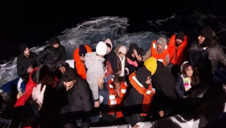 İzmir’de 80 göçmen son anda kurtarıldı