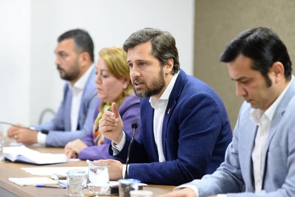 &nbsp; Cumhuriyet Halk Partisi İzmir İl Başkanlığı tarafından d&uuml;zenlenen toplantıda,