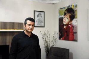 İzmir'in &Ccedil;iğli il&ccedil;esinde, okul servisinde unutulup, havasızlıktan hayatını kaybeden Alperen