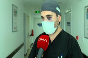 İstanbul'Gaziosmanpaşa'da alkollü olduğu belirtilen bir grup, özel bir tıp merkezine