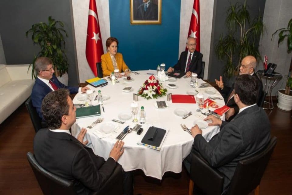 DEVA Partisi Genel Başkanı Ali Babacan&rsquo;ın ev sahipliğinde, d&uuml;n ikinci