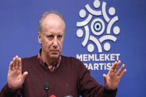 Memleket Partisi Genel Başkanı Muharrem İnce, 100 bin imzaya ulaşarak