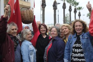 31 Mart 2019’da yapılan yerel seçimlerde %49,28 oy alarak Karaburun