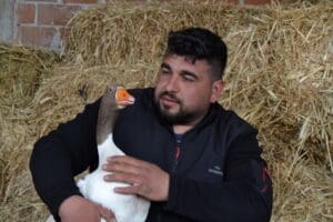 Manisa'nın Salihli il&ccedil;esinde Mustafa Zehir (35) 4 ay &ouml;nce kesmek