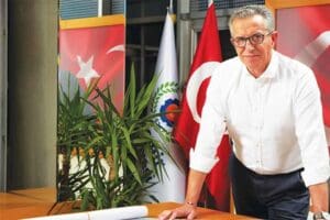 G&ouml;rev s&uuml;resini değerlendiren Gaziemir Beldiye Başkanı Halil Arda, "Geleceğin Gaziemir&rsquo;ini