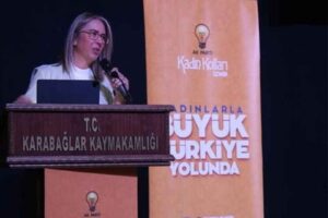 AK Parti İzmir İl Kadın Kolları Başkanlığı’nın düzenlediği, devletin kadınlara