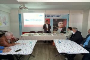 CHP Menemen İl&ccedil;e Başkanı &Ouml;mer G&uuml;ney ve İl&ccedil;e Y&ouml;netimi, &ouml;nceki