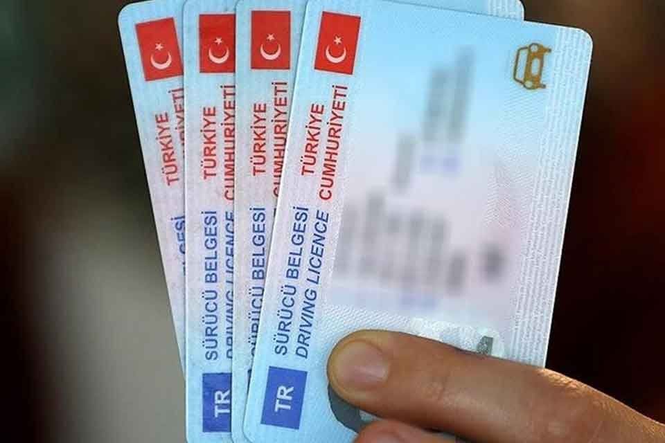 S&uuml;r&uuml;c&uuml; kursları 2023 yılından itibaren zamlanacak. B sınıfı ehliyete kavuşmanın