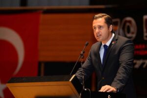 T&uuml;rkiye&rsquo;de yaşanan ekonomik buhran, d&ouml;viz kurlarındaki &ouml;nlemeyen artış, arka arkaya