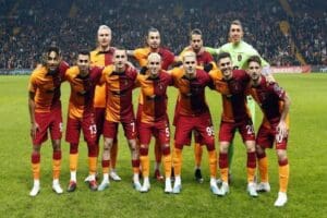 Galatasaray, başarılı bir sezon ge&ccedil;irmesinin ardından yıldız futbolcularına Avrupa kul&uuml;plerinden