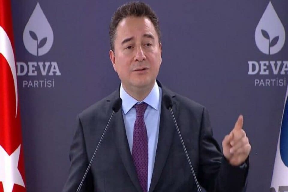 Rusya-Ukrayna krizine dikkat &ccedil;eken DEVA Partisi lideri Ali Babacan; h&uuml;k&uuml;mete