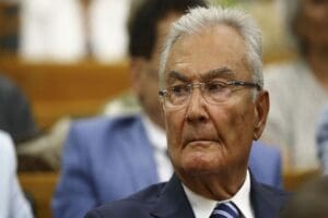 İYİ Partili Aytun &Ccedil;ıray'ın eski CHP Genel Başkanı Deniz Baykal