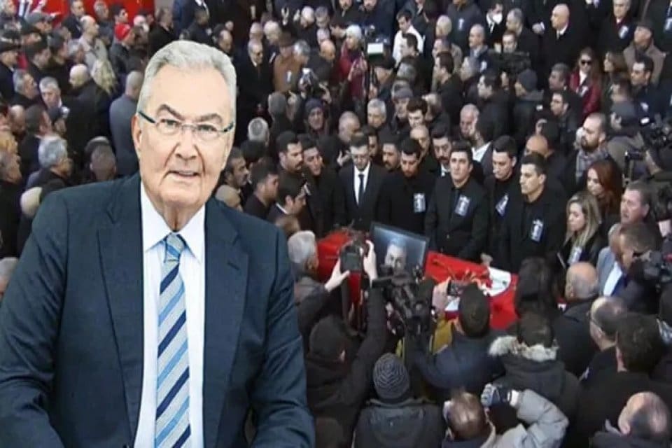 Eski CHP Genel Başkanı Deniz Baykal bug&uuml;n son yolculuğuna uğurlanıyor.