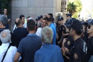 İZMİR Adliyesi'ne, Deniz Poyraz davası &ouml;ncesi silahla girmek isteyen M.&Ouml;.