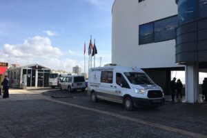 İZMİR’in Karşıyaka ilçesi açıklarında, denizde 55-60 yaşlarında erkek cesedi bulundu.