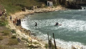 Kocaeli&rsquo;nin Kandıra il&ccedil;esinde d&uuml;n sabah y&uuml;zmek i&ccedil;in girdiği denizde dalgalara