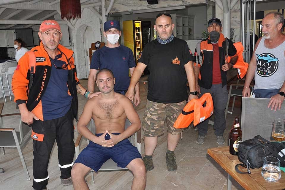 Muğla'nın Dat&ccedil;a il&ccedil;esinde denize giren Mustafa Topuz (25) uzun s&uuml;re