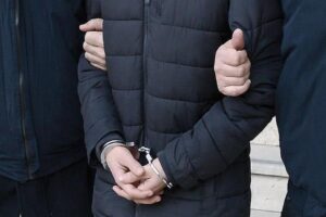 Denizli&rsquo;de, FET&Ouml;/PDY'ye y&ouml;nelik d&uuml;zenlenen operasyonda g&ouml;zaltına alınan 4 ş&uuml;pheliden 1'i