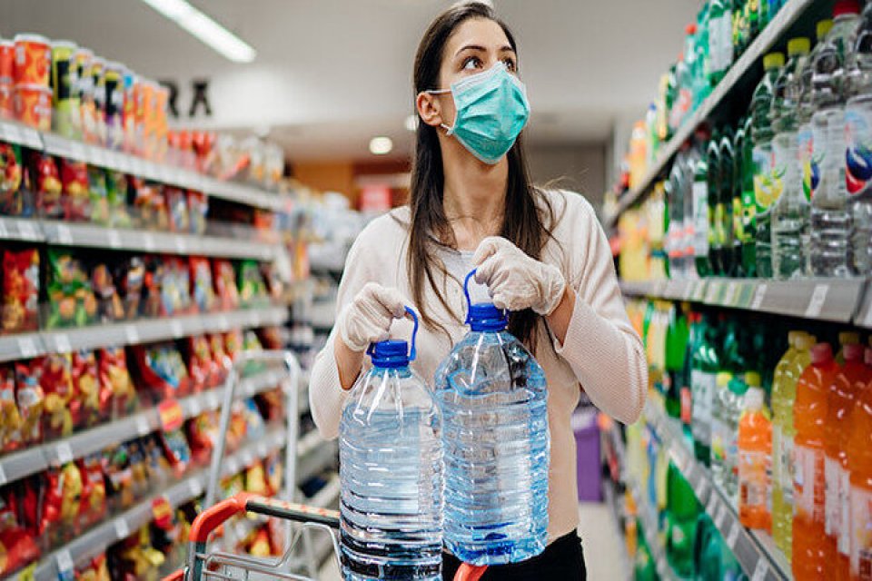 Doğayı korumak ve &ccedil;evre kirliliğini azaltmak i&ccedil;in uygulanan '&uuml;cretli poşet'