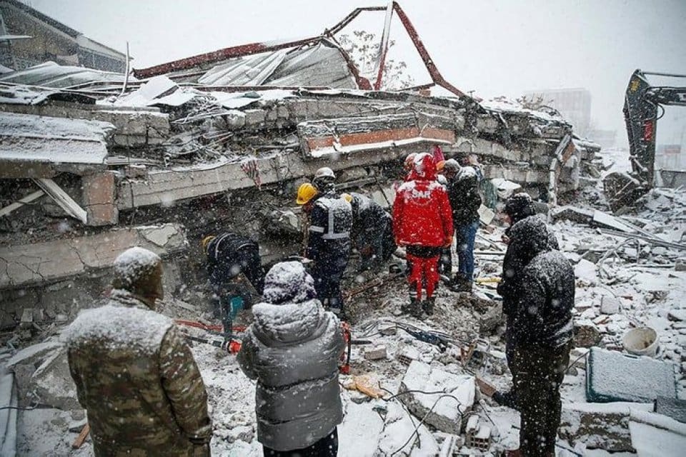 Deprem b&ouml;lgesindeki son durumu aktaran Adıyamanlılar Vakfı Ankara Şube Başkanı