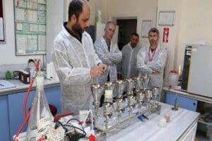 Halk Sağlığı Genel M&uuml;d&uuml;r Yardımcısı S&uuml;leyman &Ouml;zsarı, deprem b&ouml;lgesindeki 10
